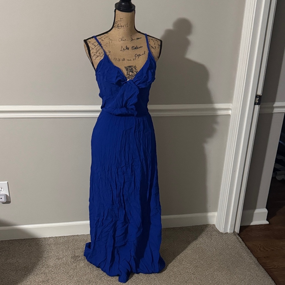 Elegant Blue Maxi Dress